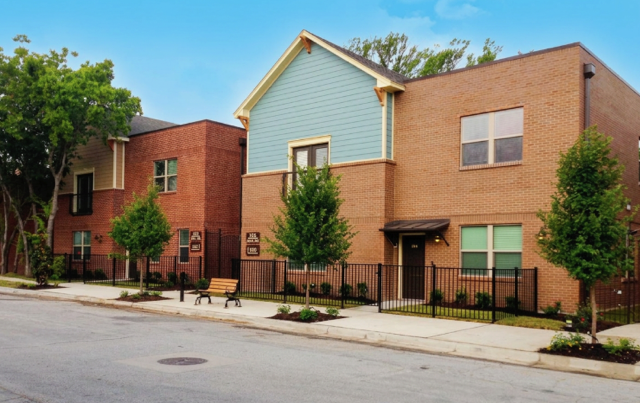 College Avenue Apartments 1200-1220 College Avenue