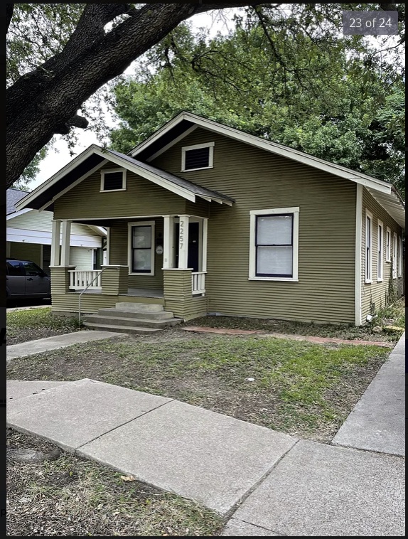 Bungalow in Fairmount Call for location
